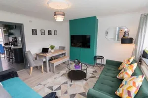 Image of 4 bedroom cosy home Birmingham