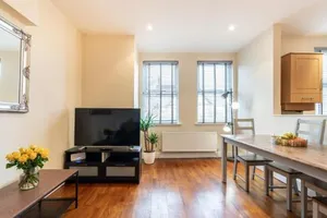 Image of Luxury 2BDR duplex apt, N London, 2 floors