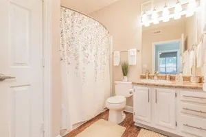 Image of Peachtree Hideaway by Luxe One - S01