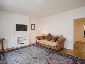 Image of Pass the Keys Trendy Flat in Sunninghill's Village Atmosphere