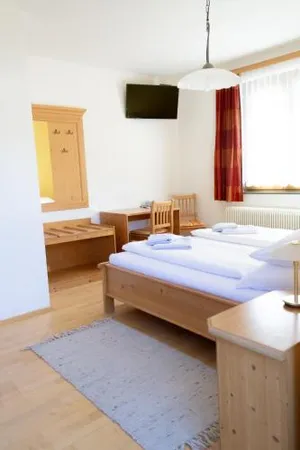 Image of Paula's Pension