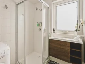 Image of Rose Court Apartments "Aristone"