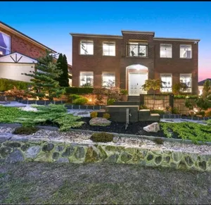 Image of Naree Warren Bonsai Garden Home