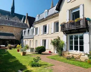 Image of Les Tourterelles