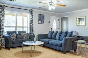 Image of Perfect 3BR Retreat Near Downtown and Lake Acworth