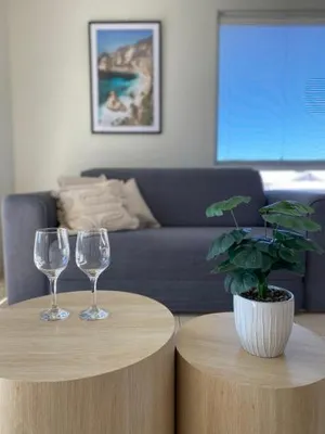 Image of Modern Luxury 1 Bedroom Apartment - Walk to the shops! Free Wifi