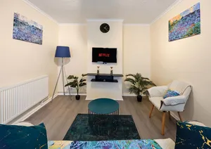 Image of Three Bed near London excel