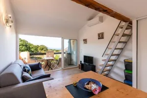 Image of Ambroggio - Grand studio avec mezzanine - Vue Mer