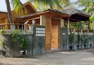 Image of HOLIDAY NEST