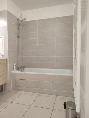 Image of Chambre privée dans un nouvel appartement partagé près de Paris avec parking gratuit