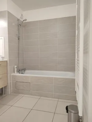 Image of Chambre privée dans un nouvel appartement partagé près de Paris avec parking gratuit