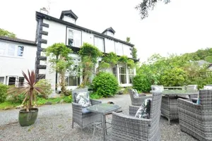 Image of Fairfield House and Gardens