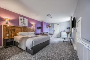 Image of rooms@73
