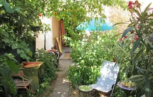 Image of Joli studio avec jardinet