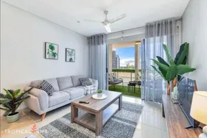 Image of Central City 3 Bed Apt, Pool, 2 Free Secured Parks