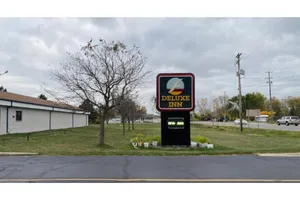 Image of DELUXE INN