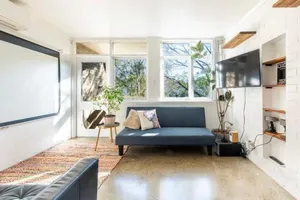Image of 2BR Apartment in Parkville Steps from Royal Park