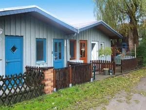 Image of Bootshaus in Mirow mit ueberdachter Terrasse