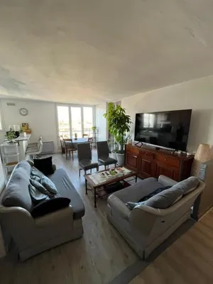 Image of Grand appartement proche de Paris