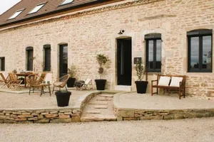 Image of La Bergerie à Palleau, Les Blés Dorés et Les Graines de Lin à Corgengoux, proches de Beaune et de ses villages viticoles