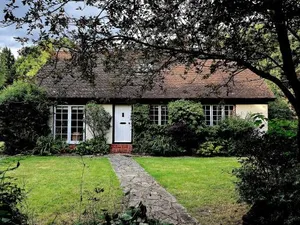 Image of Picturesque 4 Bed Cottage Lingfield, Surrey
