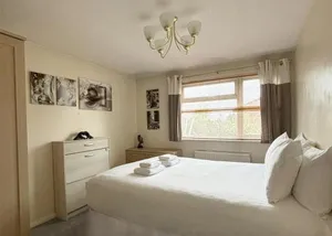 Image of Spacious House Near Cambridge - Free Parking & Garden - Cambridge Homehost