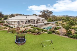 Image of Loyola Lake House - Lakefront Home with Pool