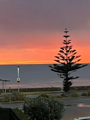 Image of Moana Seaside Retreat - 2 Bedroom, spa , living area & pet friendly