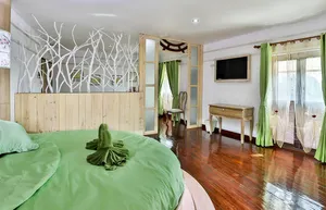 Image of Olivier Boutique