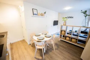 Image of Delightful 2 Bedroom Apartment - SD23L