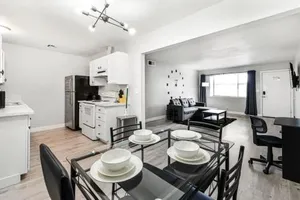 Image of Cozy 1 Bed Sleeps 4! Near Strip Perfect GetAway!