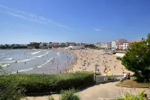 Image of Royan - PLEINE VUE MER pour cet APPARTEMENT classé 2 étoiles - LES TAMARIS