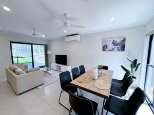 Image of Theme Park Retreat Coomera 5 Beds Villa