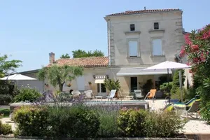 Image of Les charmes de Vincent - le loft Cabernet