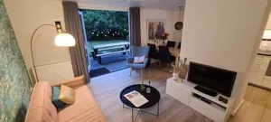 Image of Bij Ons Naast