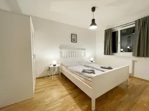 Image of MUZETA11 - Modern Town Apartment with Balcony