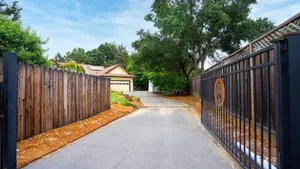 Image of Masterbed, Luxury Garden Reasort