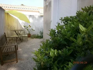 Image of Studio équipé avec jardin+parking à la plage...