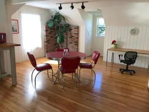 Image of Secluded, Charming and Unique! Spacious Apartment EXCELLENT Central Location