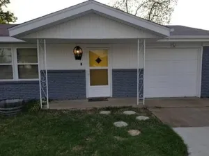 Image of *NEW*ENTIRE HOME IN ROSE DISTRICT*DINE*SHOP*FUN