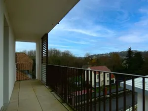 Image of Appartement spacieux avec rooftop et garages privés à 3 min de la gare d'Épernon - FR-1-581-129