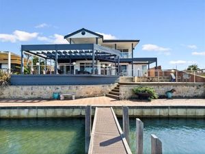 Image of Private Jetty -family & Pet Friendly