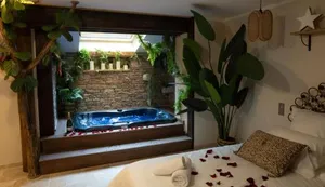 Image of Hébergement insolite avec jacuzzi privatif Millau