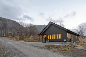 Image of RuPow Lodge with air conditioner- walking distance to Rusutsu Resort