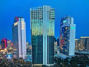 Image of Luxe Condo Balcony Strip View No Resort Fees