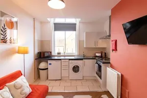 Image of Great offers on Long Stays!! LaLuNa Apartments