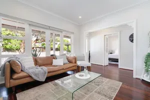 Image of Guildford Cottage By Swan Bnb Management