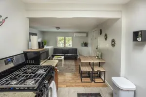 Image of Spacious Guest Suite Amazing Location