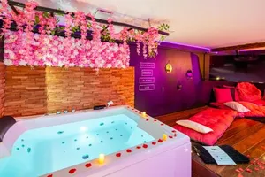 Image of Sweet Dreams Jacuzzi