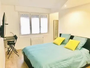 Image of STUDIO ZEN SOBRE CHIC
